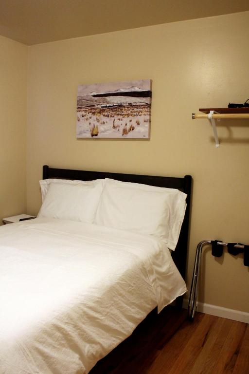 Room image 6